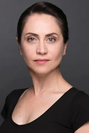 Selen Öztürk photo