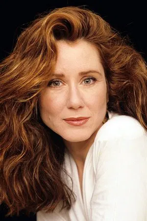 Mary McDonnell photo