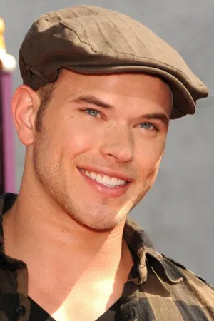 Kellan Lutz photo