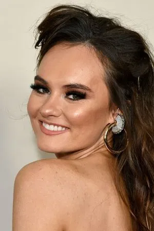 Madeline Carroll photo