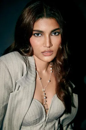 Alizeh Agnihotri photo