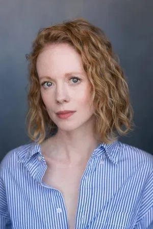 Zoe Boyle photo
