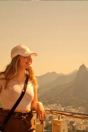 Julia Schwarzer da Guia photo