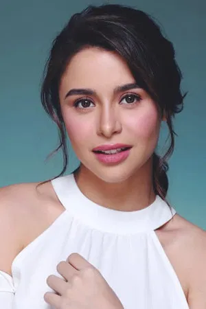Yassi Pressman photo
