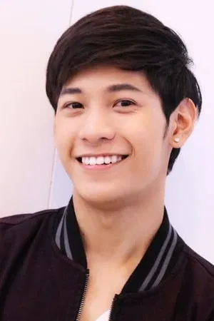 Prachaya Ruangroj photo