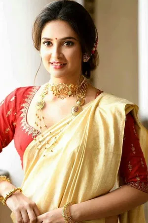 Subhashree Ganguly photo