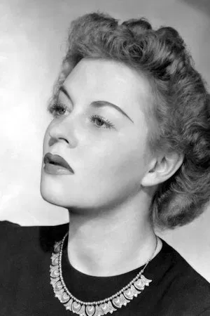 Uta Hagen photo