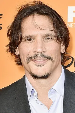 Sergio Peris-Mencheta photo