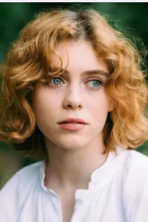 Sophia Lillis photo