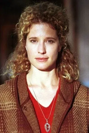 Nancy Travis photo
