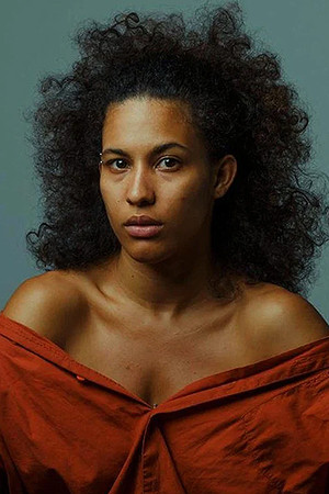 Isamara Castilho photo