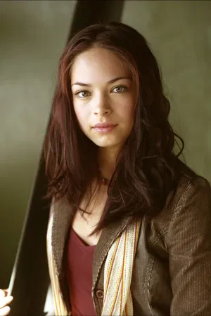 Kristin Kreuk photo
