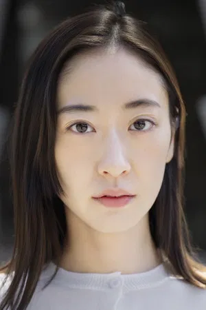 Momoka Ayukawa photo