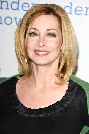 Sharon Lawrence photo