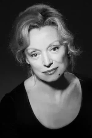 Caroline Silhol photo