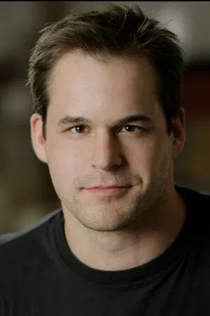Kyle Bornheimer photo
