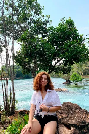 Karyne Camargo photo