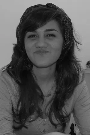 Isabela Guasco photo