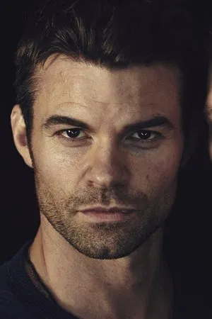 Daniel Gillies photo