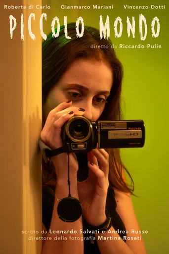 Piccolo mondo poster