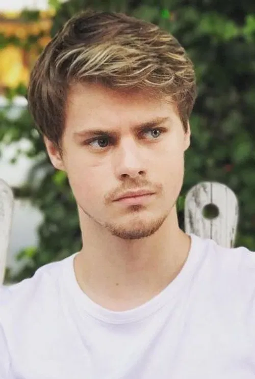 Mitchell Kummen profile