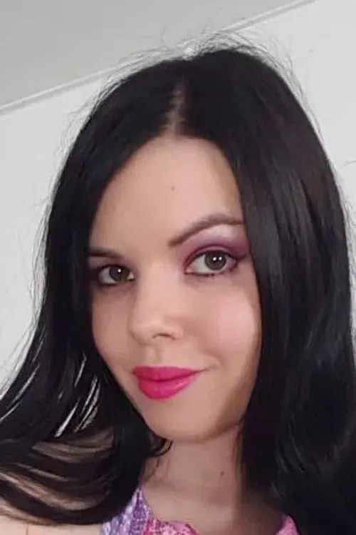 Nina Nightbloom profile