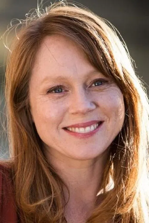 Hayley McElhinney profile