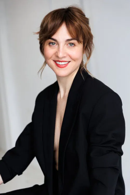 Alba Loureiro profile