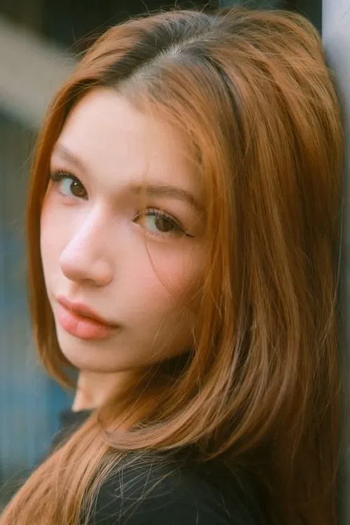 Veronica Vasfi profile