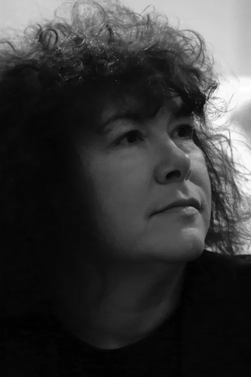 Joann Fletcher profile