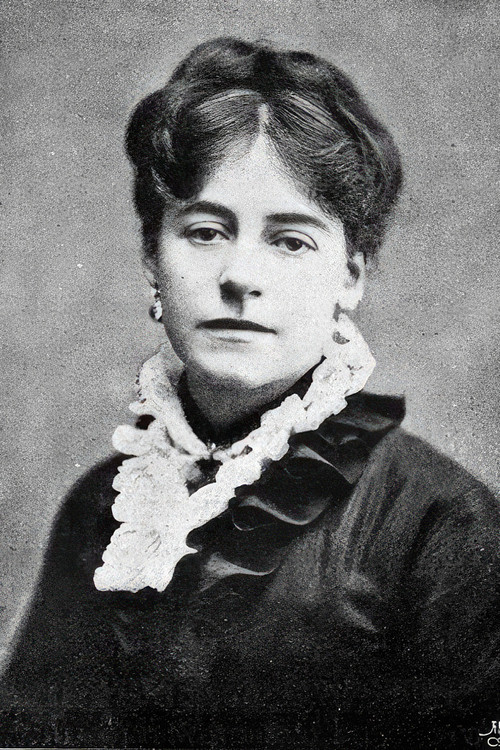 Émilienne Dux profile