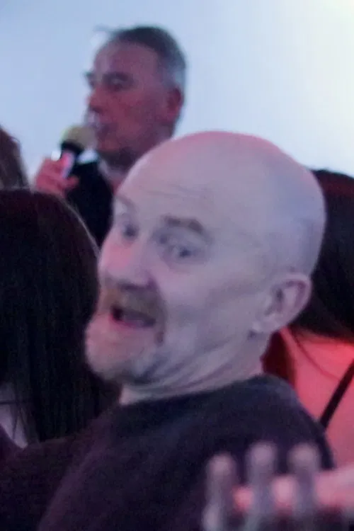 Calm (Shouty) smoking guy profile