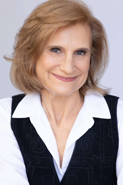 Elle Trapkin profile