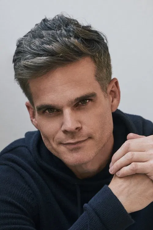 Greg Rikaart profile