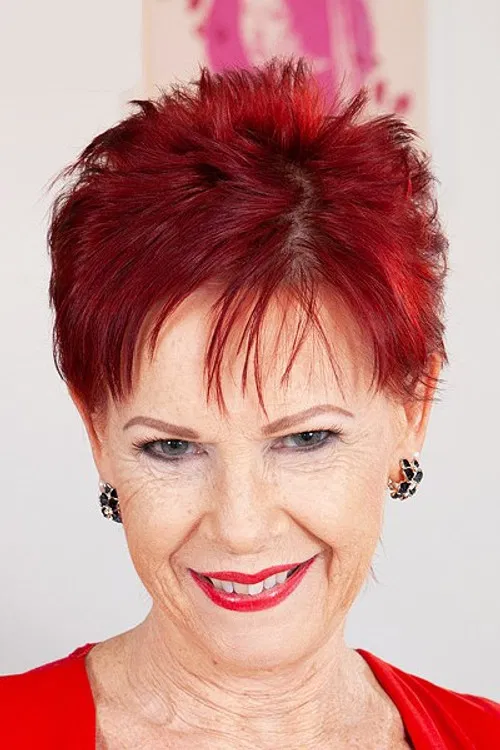 Caroline Hamsel profile