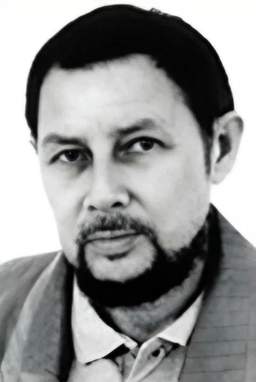 Uzmaan Saparov profile