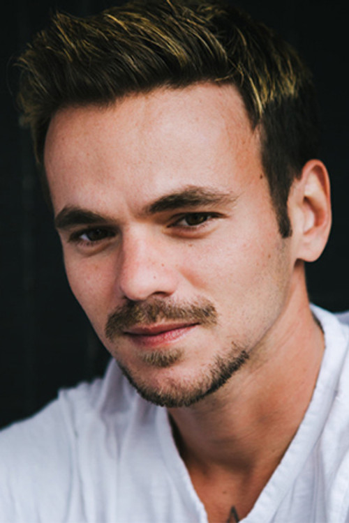 Julian Robino profile