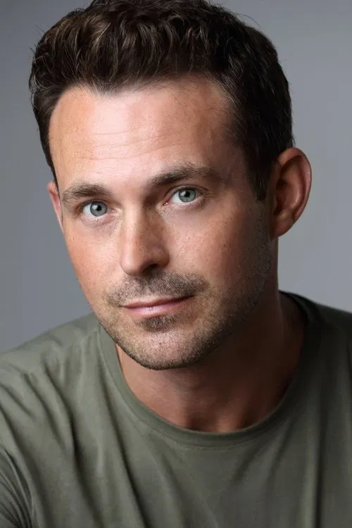 Jules Knight profile