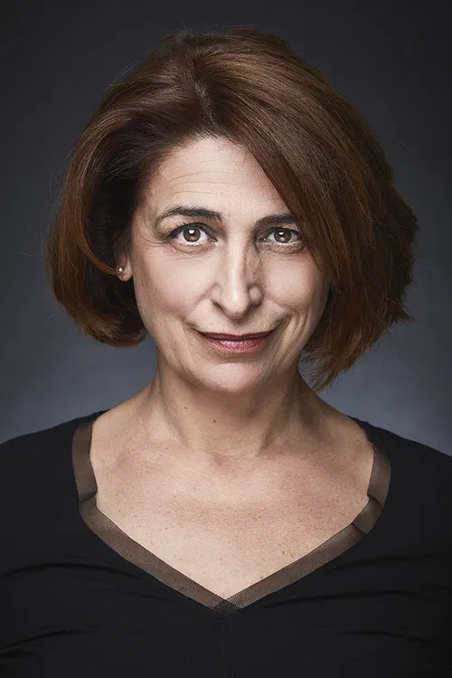 Belén Ponce de León profile