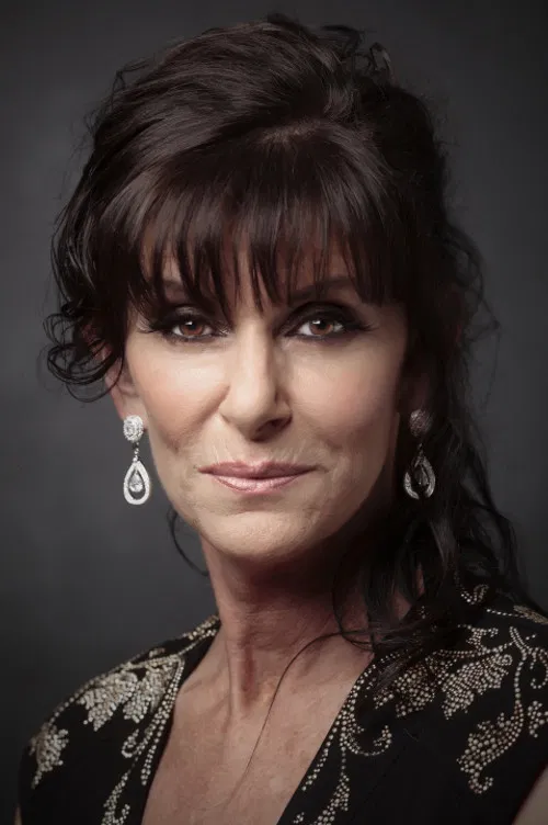 Linda Martin profile