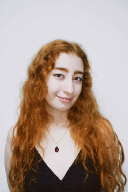 Leli Queiroz profile