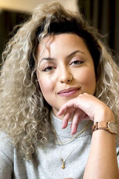 Simone Colling profile