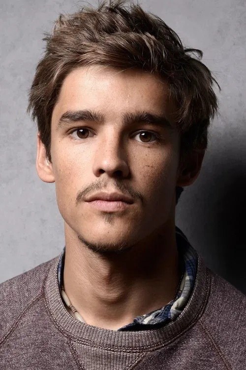 Brenton Thwaites profile