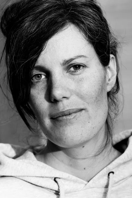 Sophie Linnenbaum profile