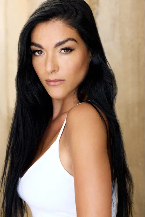 Julia Rose Hartman profile