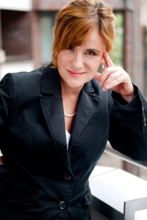 Jacqueline Roussety profile