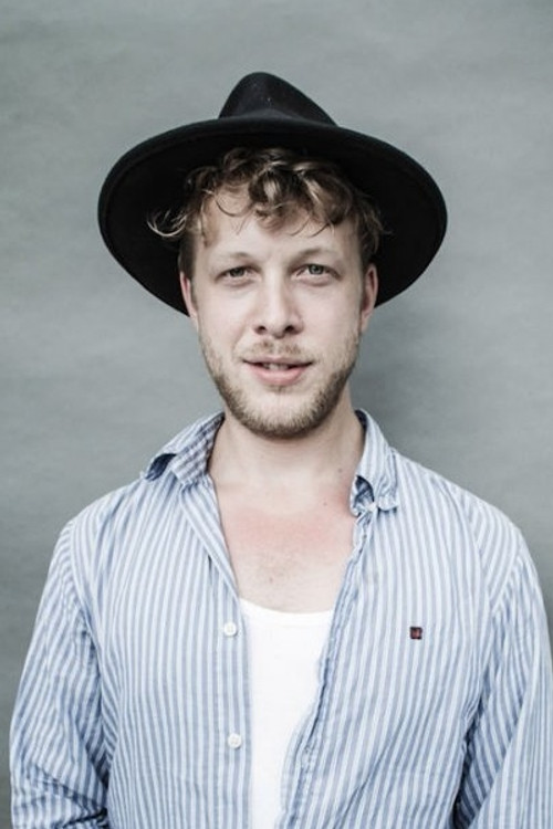 Ted Dwane profile
