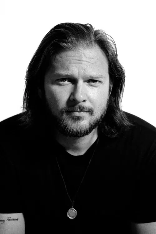 Aaron Niotta profile