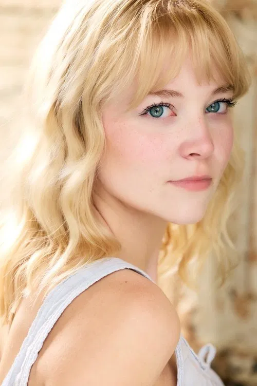 Mackenna Shults profile