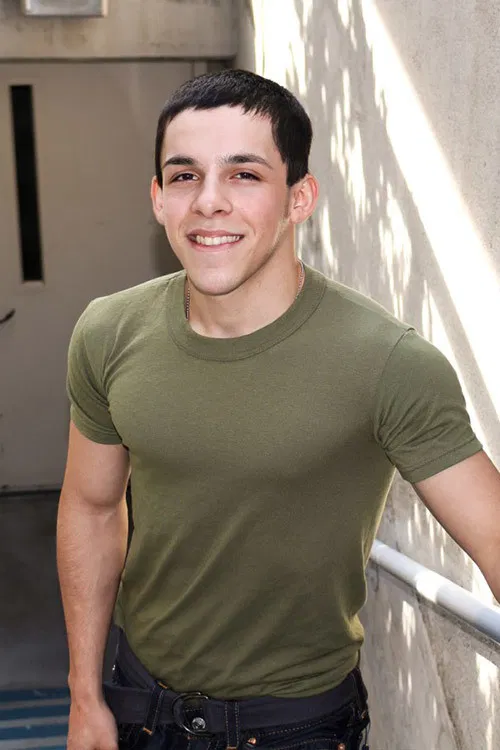 Billie Starz profile